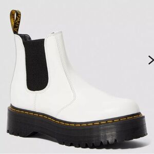 Smooth Leather Platform Chelsea Boots